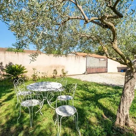 Maison Accueillante A Sernhac, Ideale Pour 7 Personnes + Jardin Tatil Evi